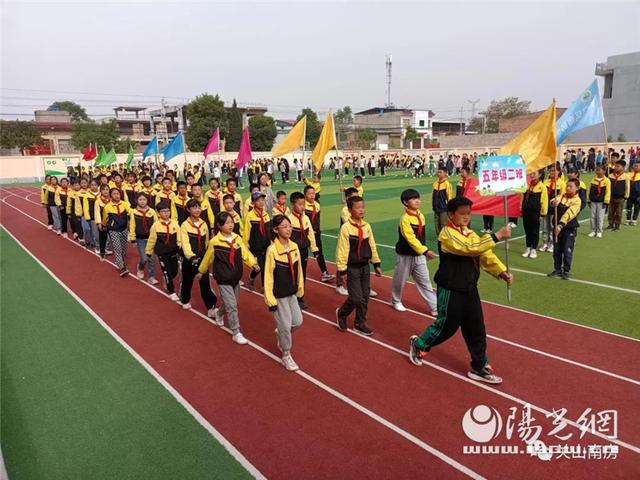 阎良区小学最新动态报道