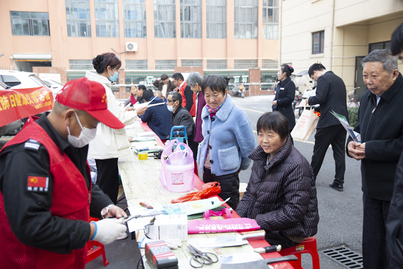 向阳村社区重塑未来，居委会最新项目提升居民生活质量